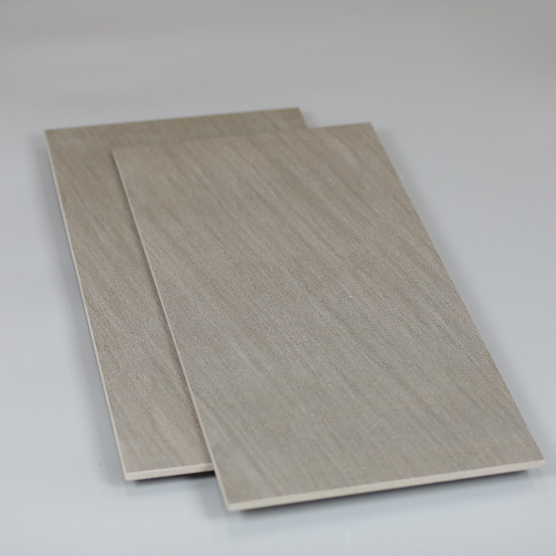 Foshan 300*600mm πορσελάνης αγροτική ολίσθηση χρώματος κεραμιδιών σκούρο γκρι μη για το εγχώριο ξενοδοχείο